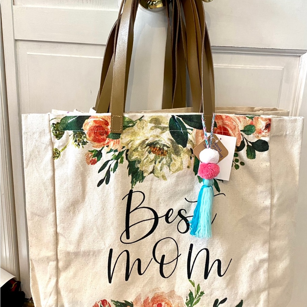 TOTE,  “Best Mom” tote, Roomy, Foldable, Reusable, NWT